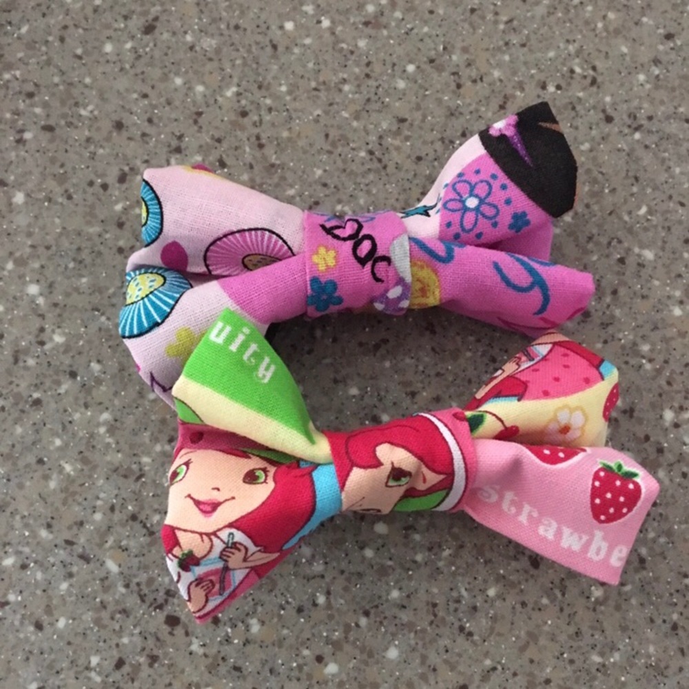 Handmade Character bow/bow ties - Picture 4 of 6